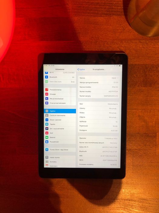 iPad Air Wi-Fi 16GB Space Gray - Model A1475