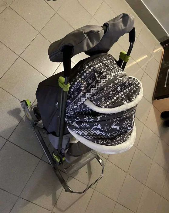 Продам санки коляску