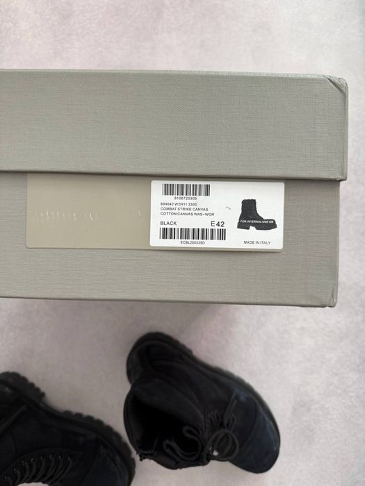 В Наявності Balenciaga Strike Boots 43