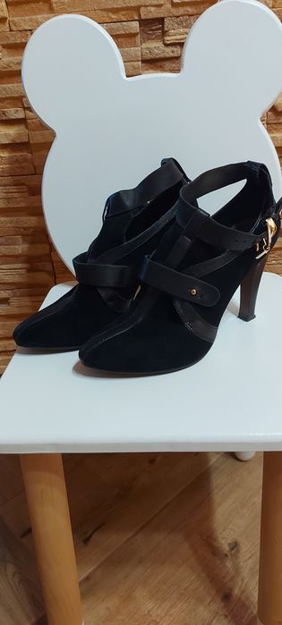 Туфли, классические, женская натуральная кожанная обувь 38-39р.