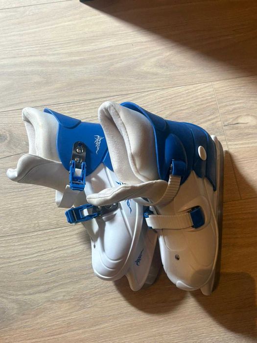 Łyżwy dziecięce prawie nieużywane 37-40