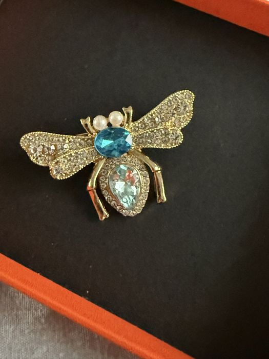 Broszka duża efektowna blyszczaca