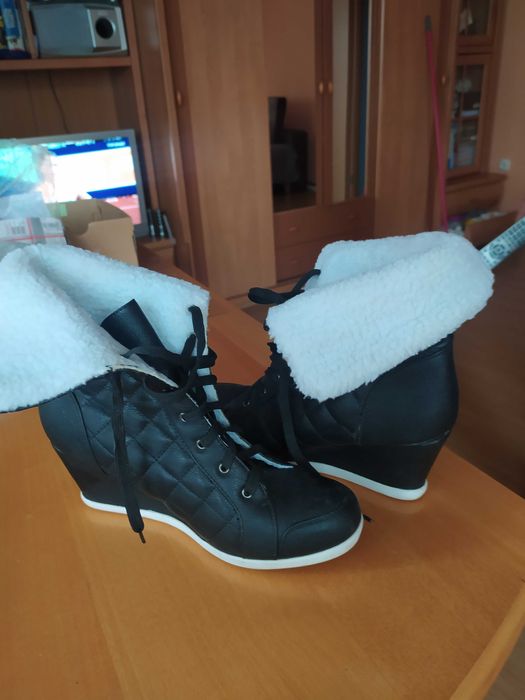 Botki zimowe na kożuszku czarne