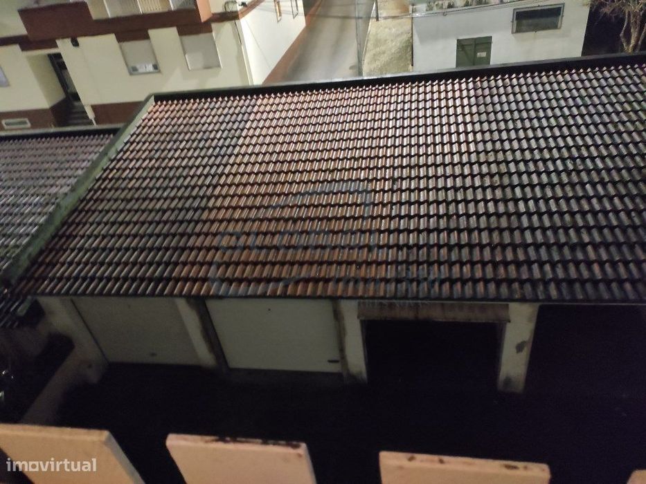 T3 com amplas áreas, varanda, garagem box e arrecadação elevado pot...