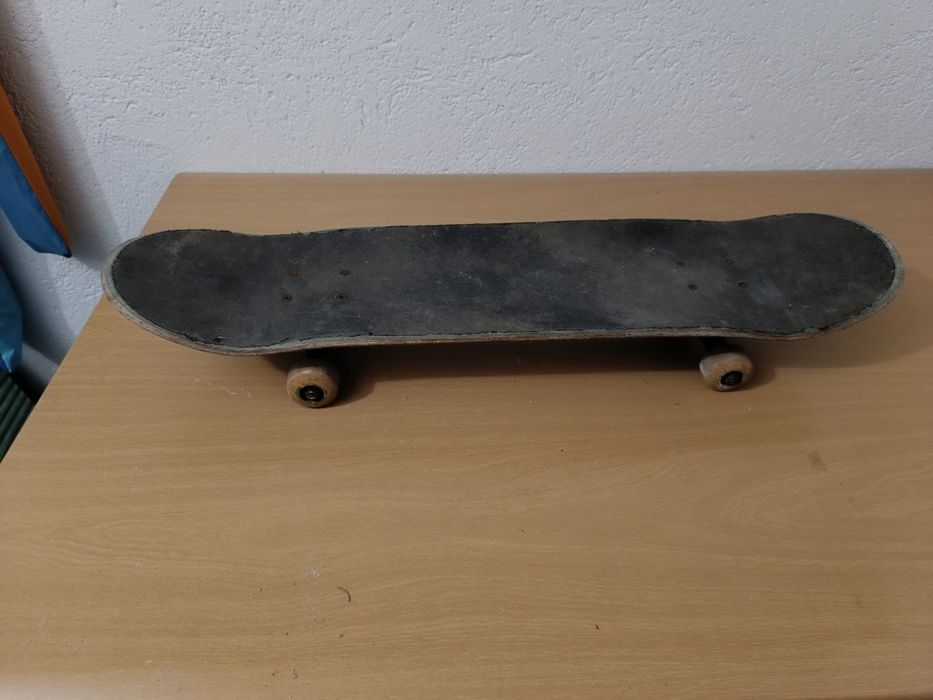 Skate de truques usado