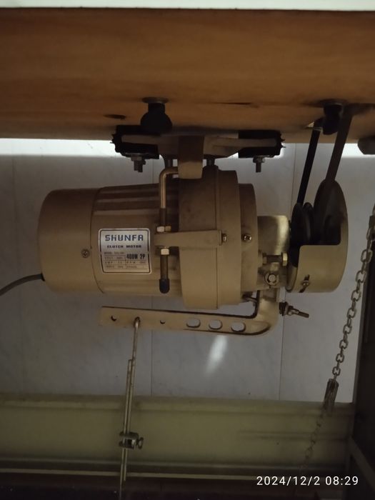 Швейна машинка для шкіри і хутра (скорняжка) Б/У