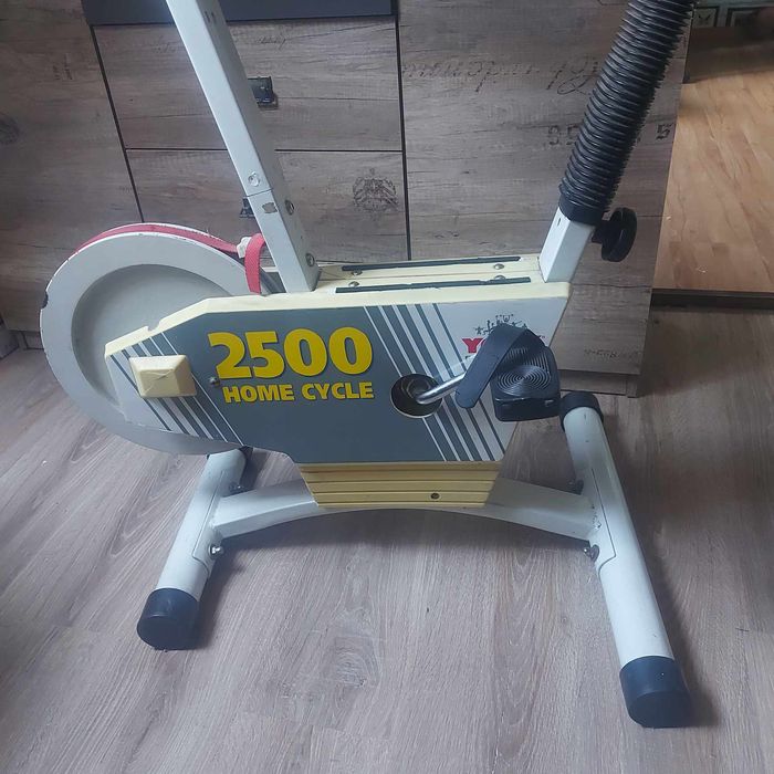Rower stacjonarny Rowerek do ćwiczeń YORK fitness 2500 HOME CYCLE