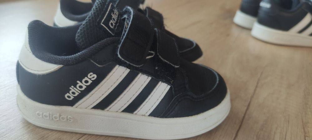 Bucki Adidas rozmiar 21