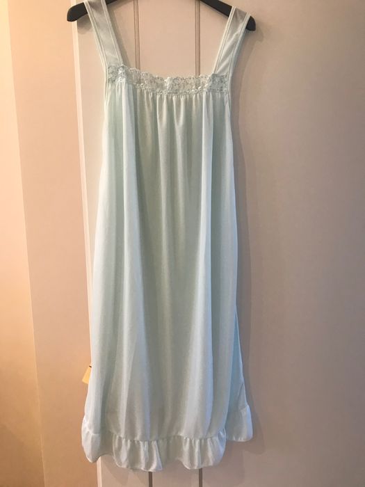 Жіночий пенюар комплект