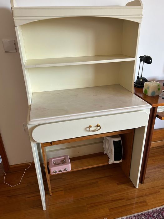 Secrétariat quarto criança