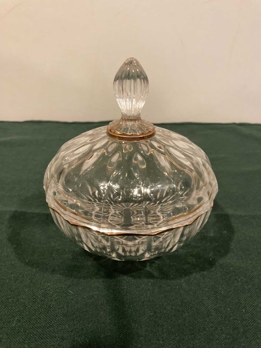 Bomboneira em cristal antiga