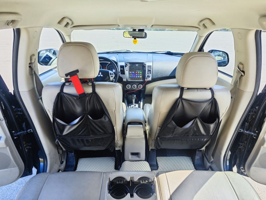 Mitsubishi Outlander 2 / 4x4 / 7 місць /