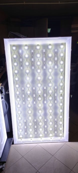 Sprzedam części do TV Samsung 70cali