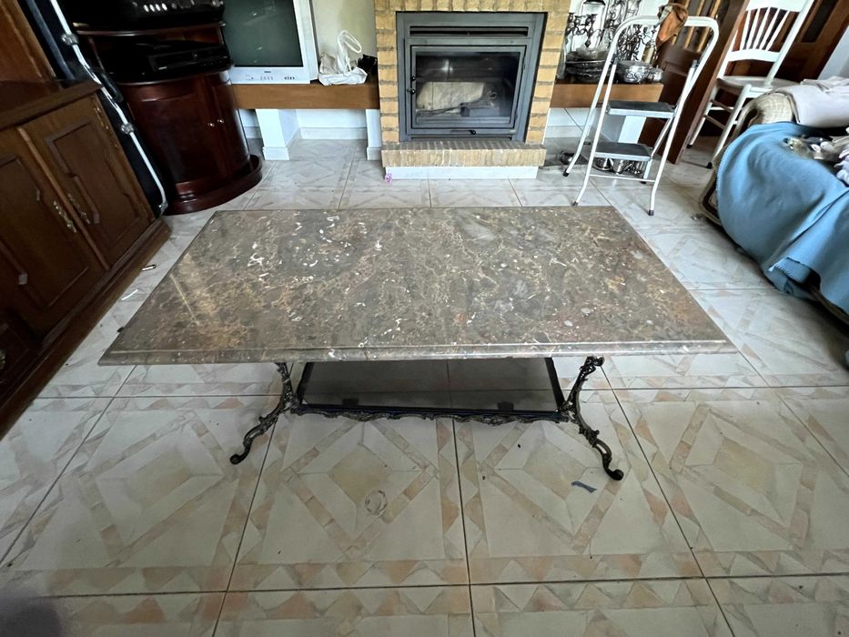 mesa de centro em pedra