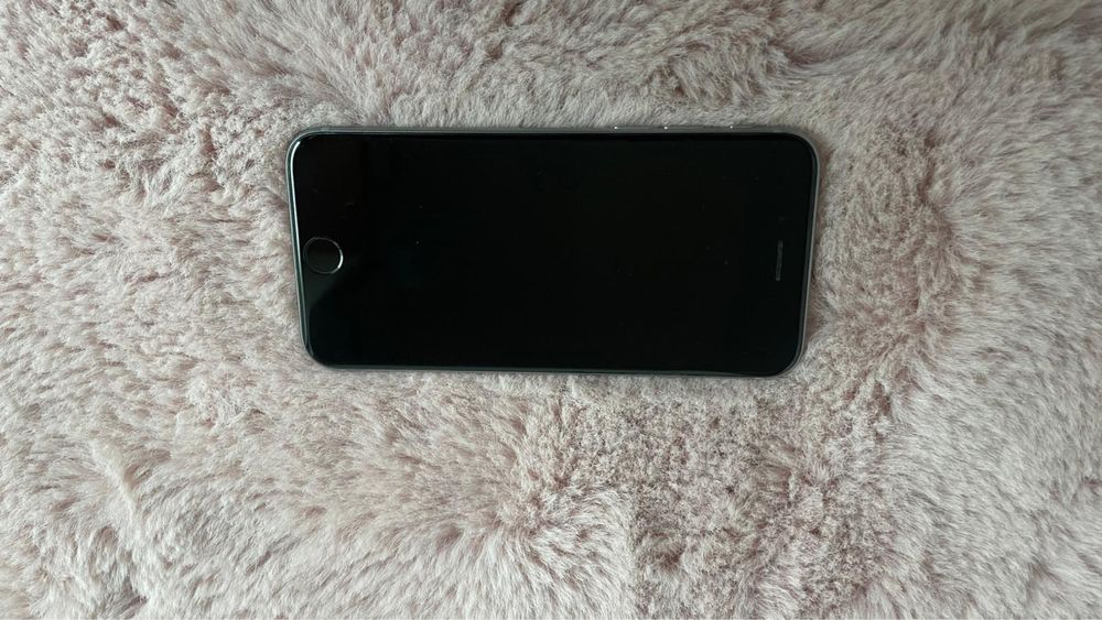 Iphone 8  64gb touch id