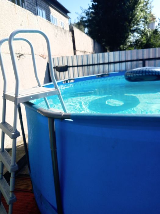Продам каркасный бассейн 3.66 на 133