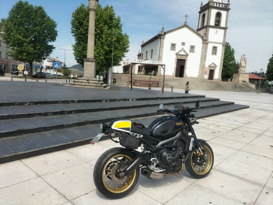 Yamaha Xsr900 em excelente estado (troco por KTM adventure,África Twin, multistrada ou tracer)
