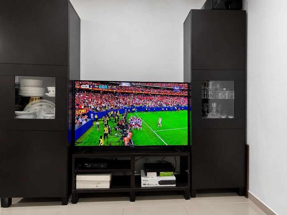 Estante e móvel de tv