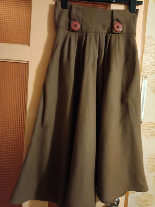 Спідниця жіноча.