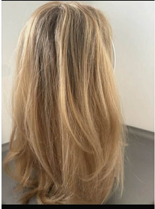 Peruka z naturalnych włosów