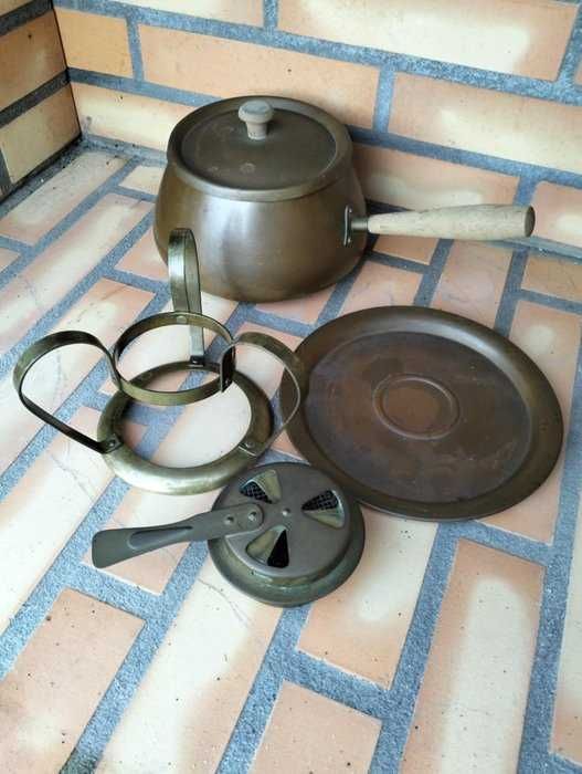 Antiga panela de fondue