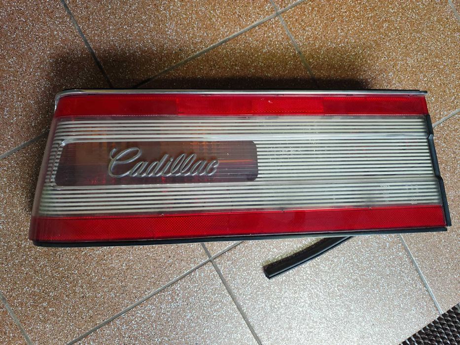 Cadillac Allante lewa tylna lampa