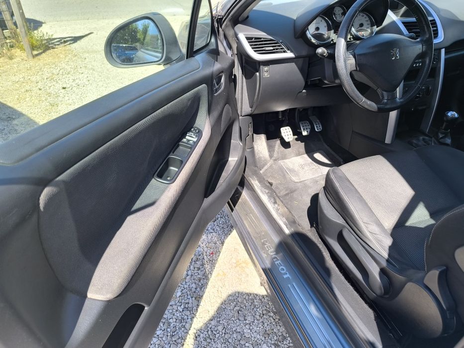 Peugeot 207 CC 1.6 HDI