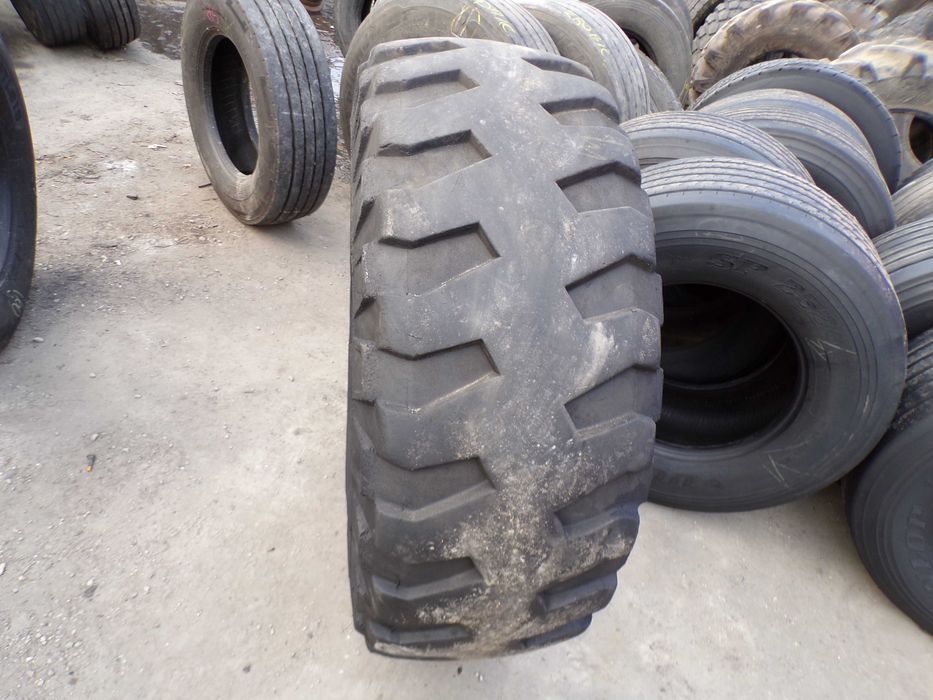 Opona 425/75R20  16.5/75R20  MICHELIN XZSL (1000 netto)