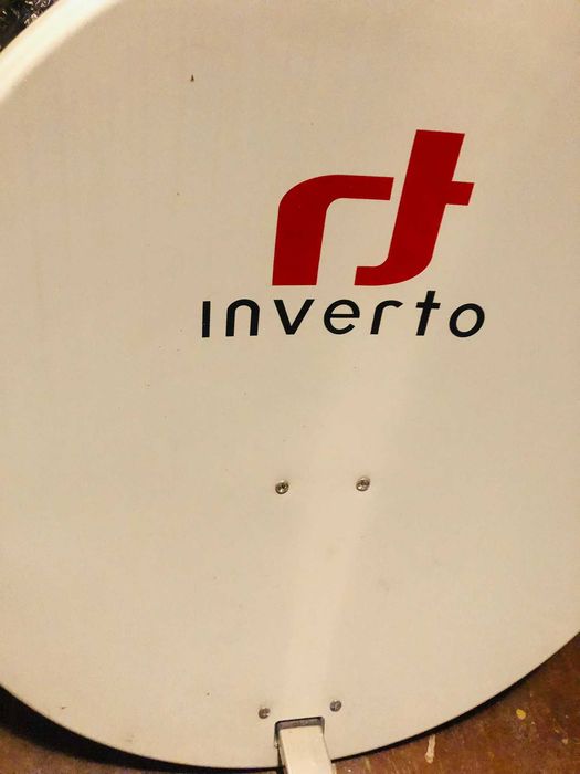 Antena satelitarna
