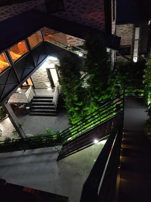 Апартаменти "LOFT" з терасою для відпочинку в Сарнах, подобова оренда