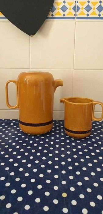 Cafeteira e leiteira vintage