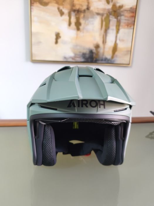 Capacete  Kombakt AIROH verde tropa