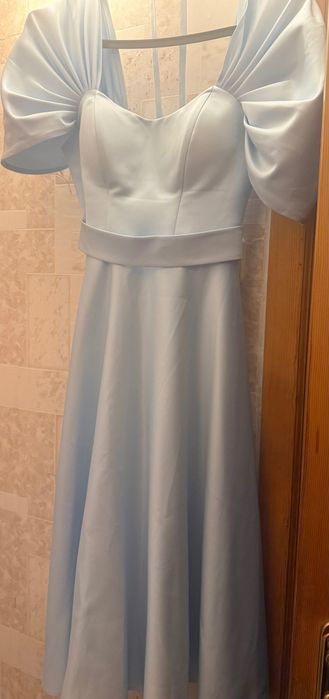 Вечірня сукня блакитна