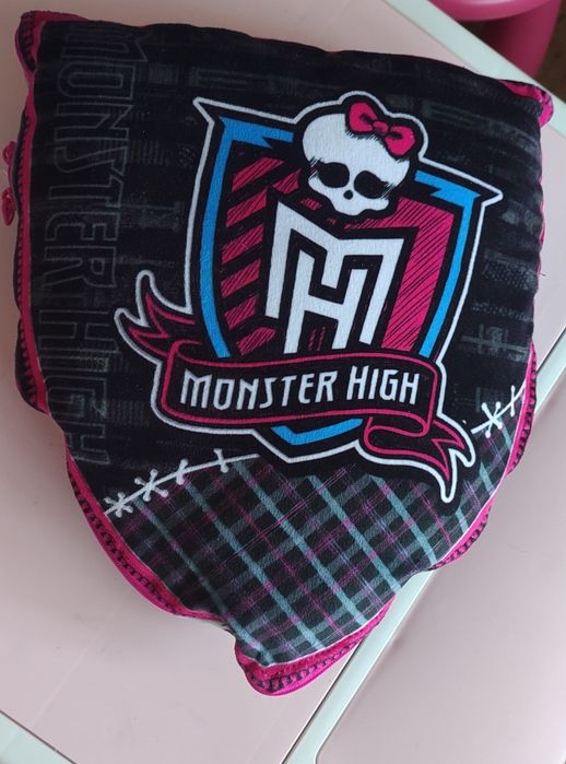Подушка Monster High