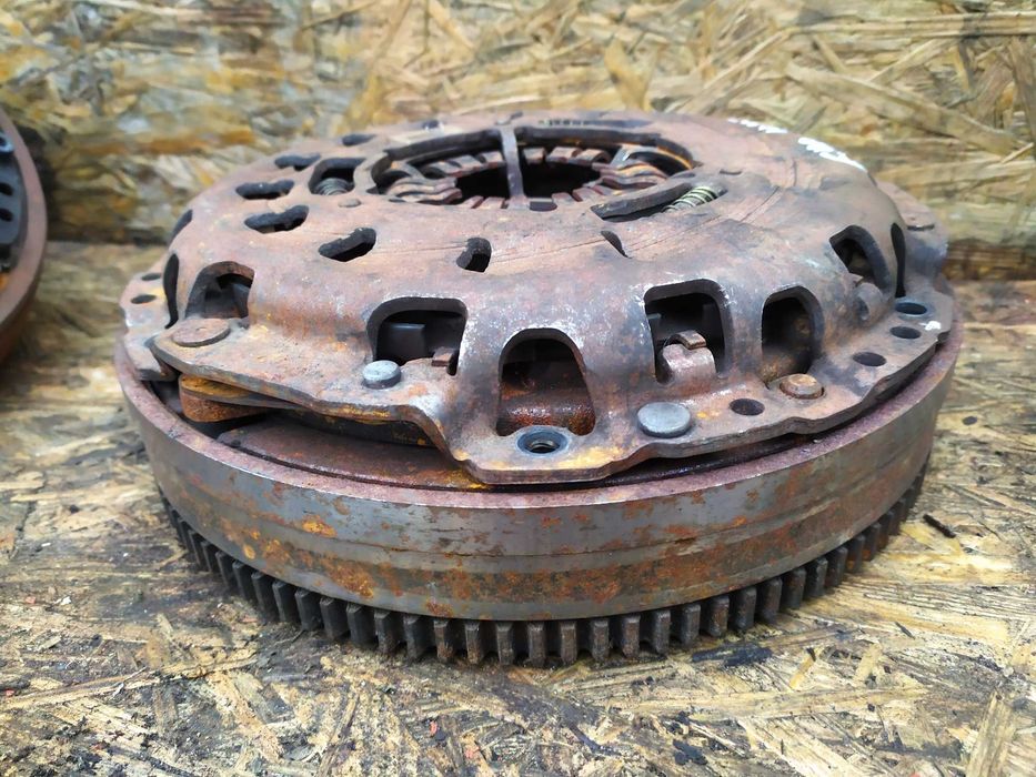 Маховик зчеплення в зборі БМВ Е46 BMW E46 M47D20