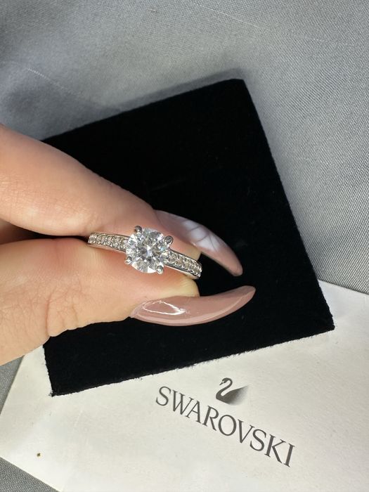 Anel Swarovski Attract Pavé Round Cut