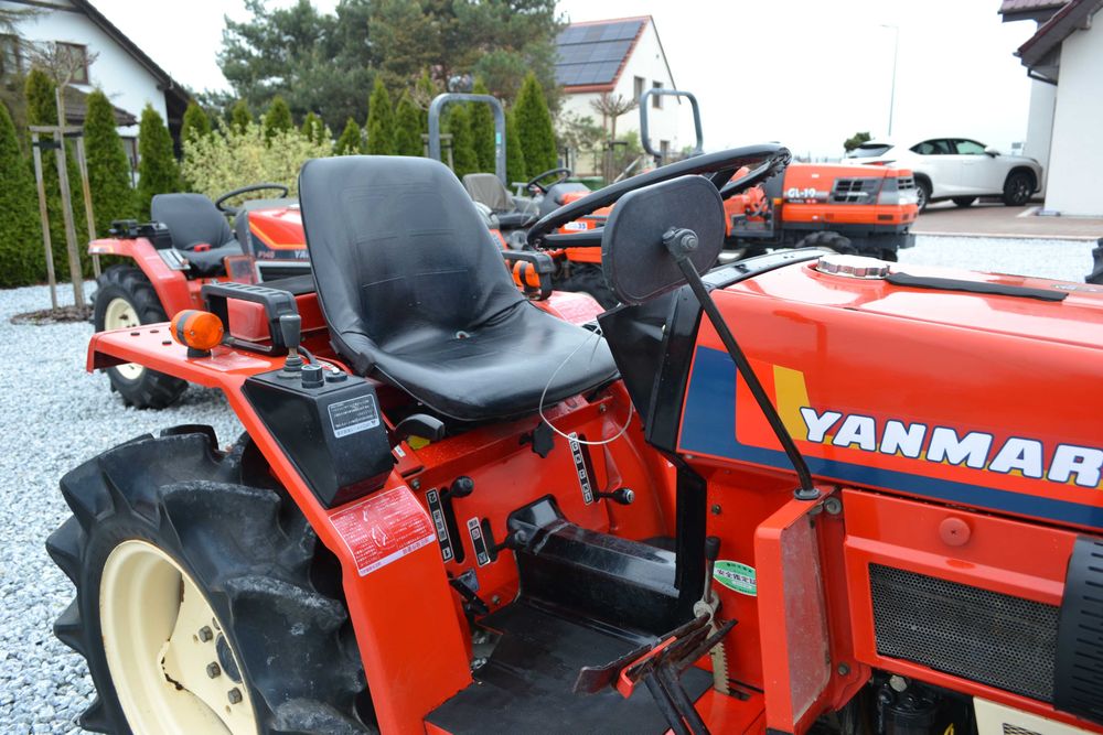 Traktorek japoński mini traktor Kubota M Mitsubishi