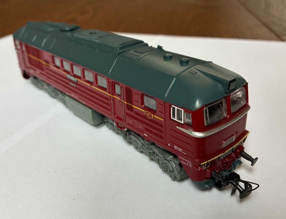 PIKO BR 120 DR H0 1:87 – sprawna, światła, oryginalne pudełko