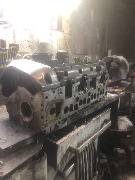 Головка блока циліндрів