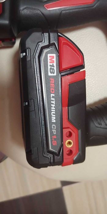 Milwaukee M18 2691-22 набір шуруповертів