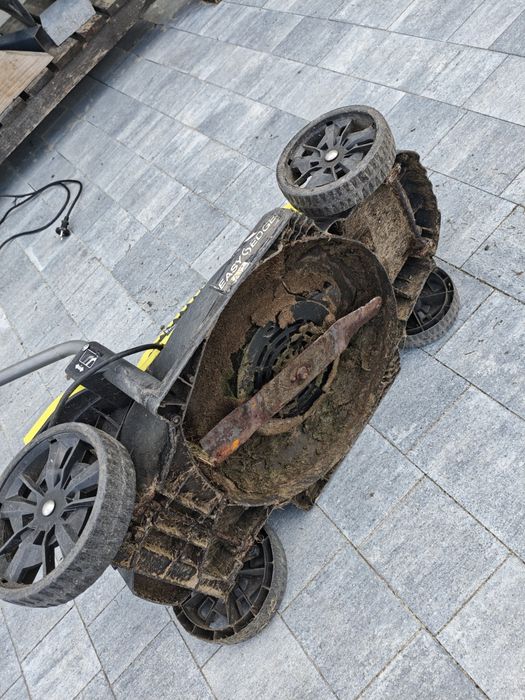 RYOBI Kosiarka elektryczna 1300 W