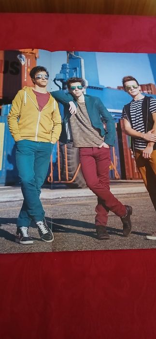Poster Like Us, novo