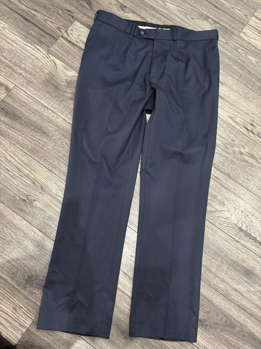 Idealny meski garnitur rozmiar 52 (L) granatowy