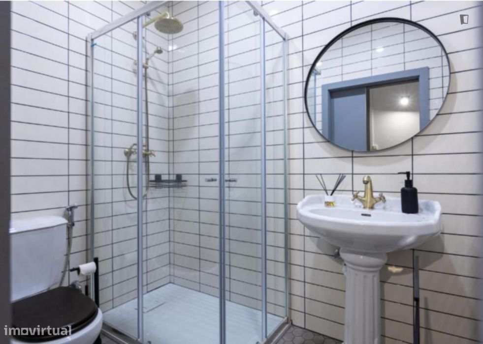 Quarto - localizado em Aveiro