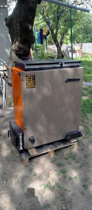 Котел шахтний Холмова Bizon Trio від 8 до 150 кВт з верхньою загрузкою