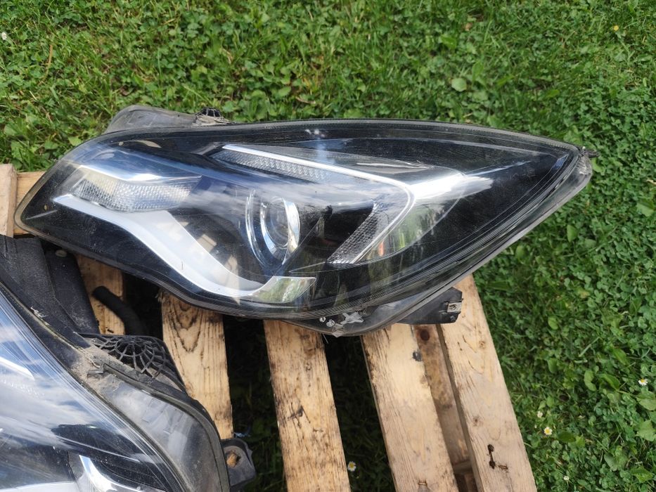 Lampa lampy reflektor  opel insignia a lift soczewka