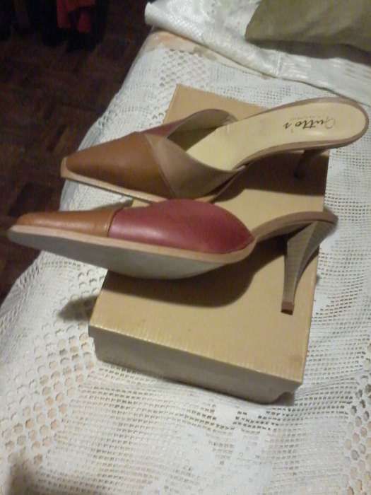 Sandália mules tricolor e outros 37 - tudo a 10€ em Lisboa