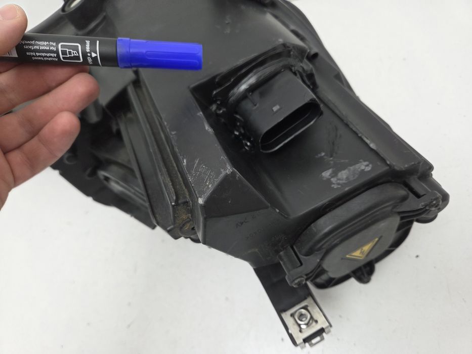 Фара ліва Audi A4 B9 2017-2019 Xenon USA