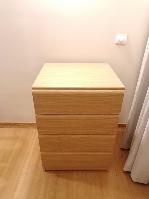 Cómoda 4 gavetas IKEA