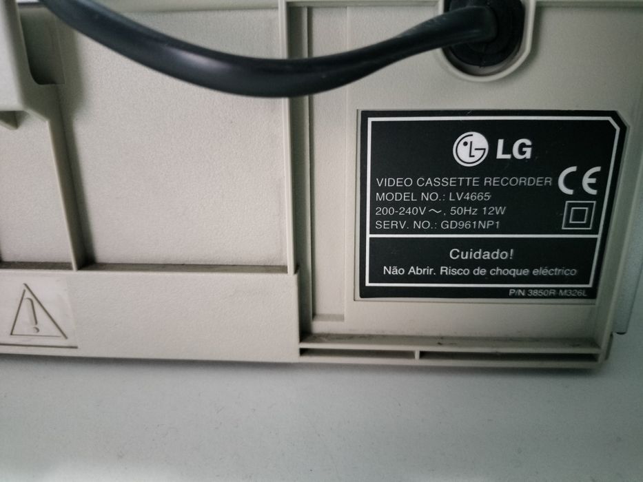 Leitor de cassetes de vídeo LG- LV4665